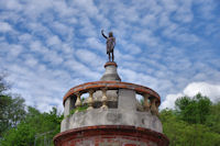 Sur la place St Jean a Lagrace Dieu