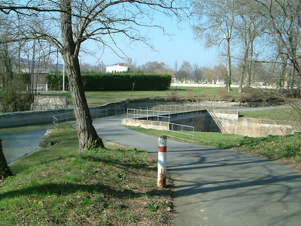 Le passage sur le ruisseau de Gardijol