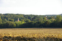 L'eglise et le chateau de Bonrepos sur Aussonnelle