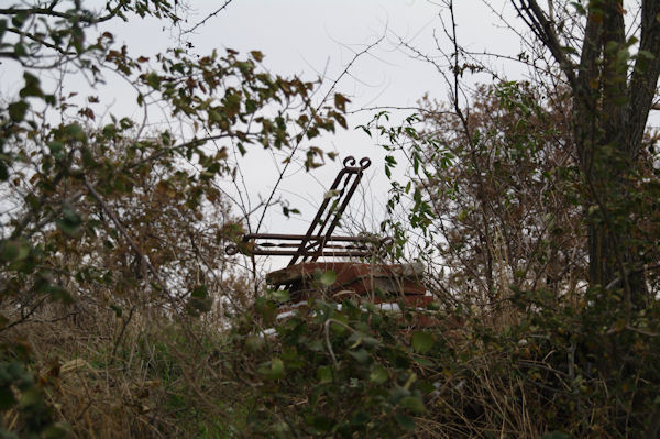 Un cimetire abandonn au dessus de La Bofe