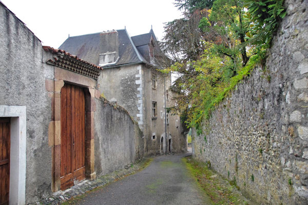 Ruelle dans St Bertrand de Comminges