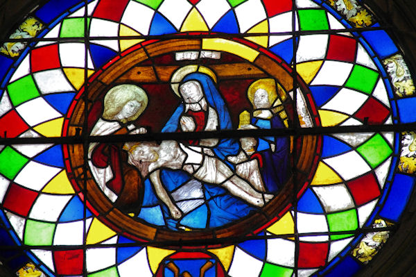 Dtail d_un vitrail de la cathdrale St Bertrand de Comminges