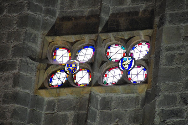 Dtail d_un vitrail de la cathdrale St Bertrand de Comminges