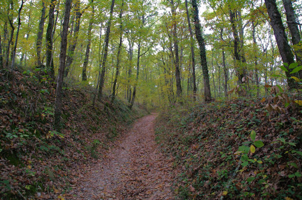 En fort de Buzet en remontant vers Ticol de Lvade