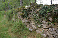 Des escaliers pour remonter le mur!