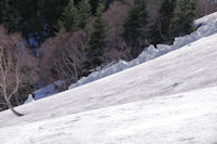 Coule de neige provenant de la crte de Tchoude