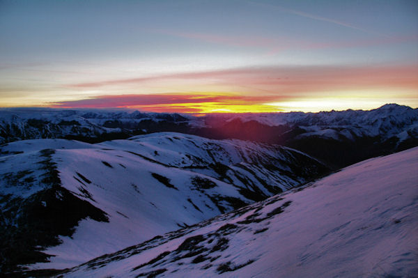 Premires lueurs du jour sur les crtes de la Montagne d_Espiau