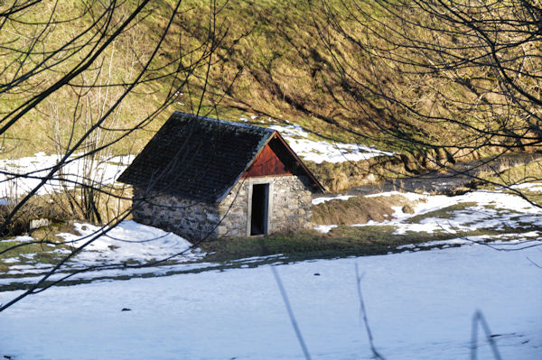 Ancien moulin sur la Neste d_Oueil