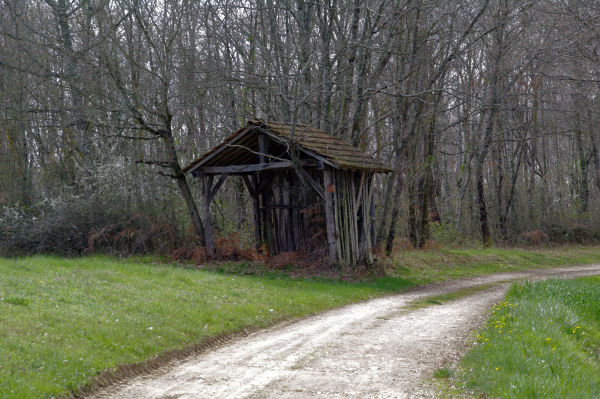 Une cabane au dessus d_ Exupre