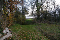 Le chemin longeant le canal du Moulin vers Pont de Bois