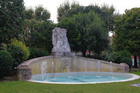 Fontaine allees Frederic Mistral