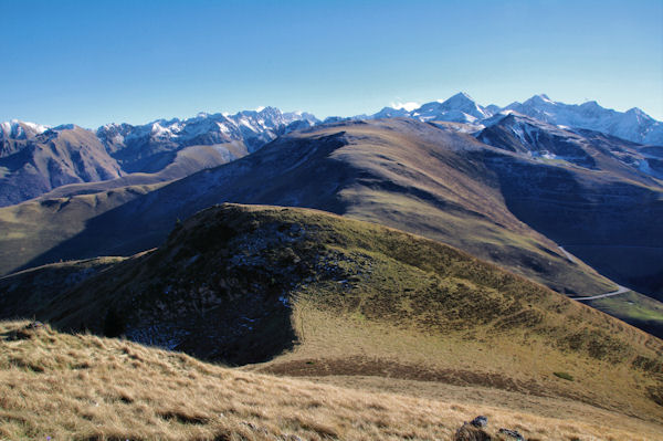 Le Sommet du Lampet, derrire, le Cap de la Pne de Soulit