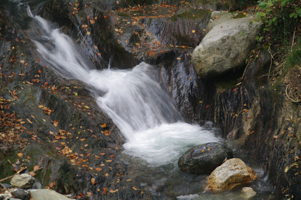 Le ruisseau du Laun dvalant vers Arrens