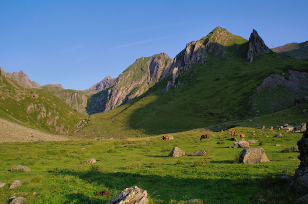 Les Penes d_Arrucours depuis Bouleste