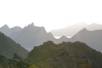 Pic du Midi d_Arrens, Pic de Sarret et Pic de l_Arcoche au petit matin