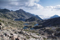 Les Laccarats et le Lac de Migoulou, mer de nuages sur Arrens