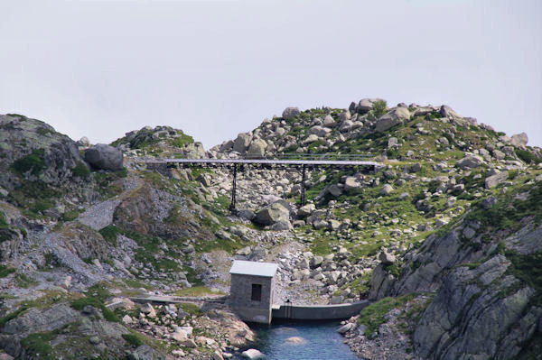 Un pont au deversoir du lac de Lassidouat