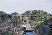 Un pont au deversoir du lac de Lassiedouat