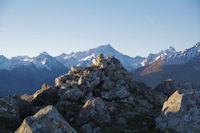 Le cairn sommital du Pic de Bazs point sur le Balatous