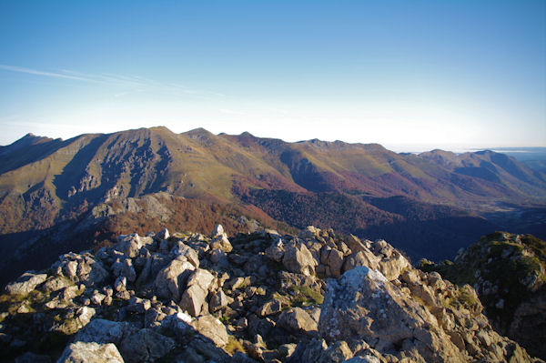 Les crtes dominant la valle du Bergons, du Pic d_Estibete au Pic de Pibeste