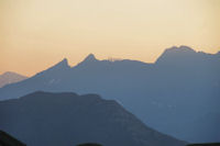 Au loin, le Pic du Midi de Bigorre