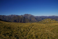 Le Pic du Midi d'Arrens devant les Pics de Gabizos en descendant du Pic du Cabaliros