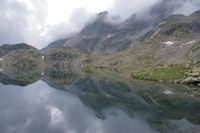 Reflets sur le grand Lac de Cambals