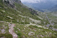 Descente de la vallee du gave de Cambales, au fond, la vallee du Marcadau