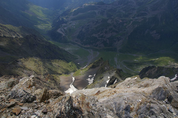 La station de Piau Engaly 1300m sous le pic de Campbieil