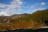 Au centre, le Pic de Berbeillet et le Soum de Berducou depuis le parking du Col de la Couraduque