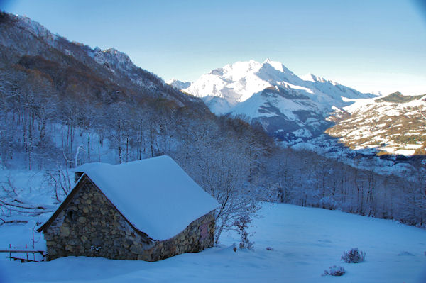 Le Pic de Pan et les Gabizos dominat la valle d_Arrens