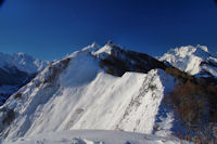 Le Pic Arrouy et le Pic du Midi d'Arrens, derriere, le Pic de Maleshores et les Gabizos