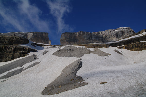 Le Brche de Roland depuis le refuge des Sarradets