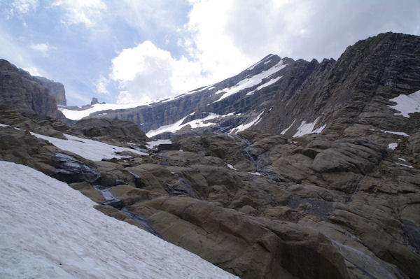 Le Taillon depuis le haut de la cascade du glacier du Taillon