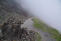 La route de Col de Tentes au Port de Boucharo encombr de rochers