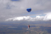 Ouverture du parachute pour Fred