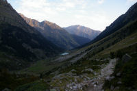 La vallee du gave d'Arrens, le lac de Suyen et le Gabizos au fond