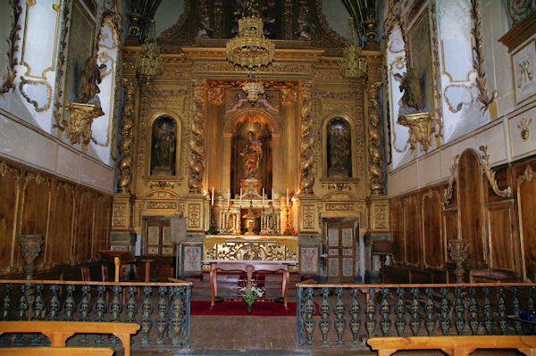 Le rtable central de la Chapelle de Pouey Laun