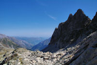 Le Val d_Azun,  droite, la dernire des Piques de l_Arriougrand