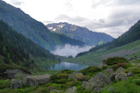 Le Lac de Suyen, au fond, le Grand Gabizos