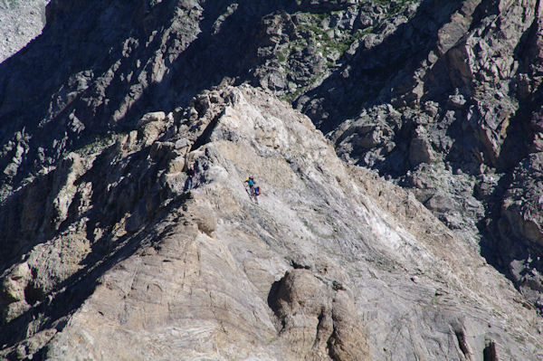 Olivier, Pierre et Philippe sur la crte Nord du Pic d_Estaragne