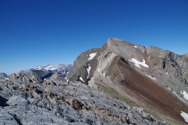 Le Pic de Campbieil,  gauche, leMont Perdu et et Cylindre du Marbor