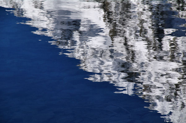 Reflets dans le Lac de Gaube