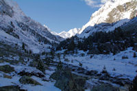 La valle de Gaube au dessus de la Cabane du Pinet