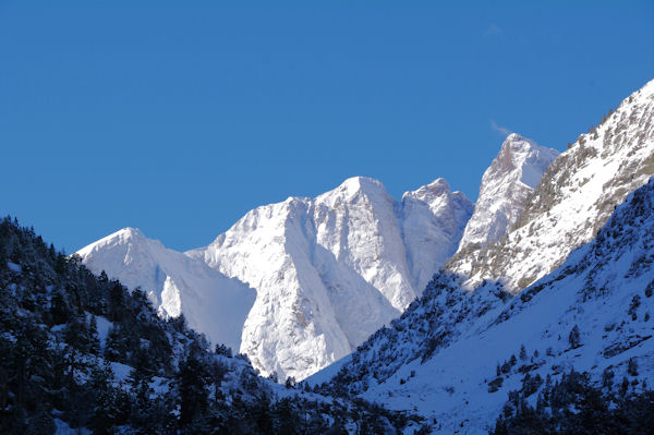 Petit Vignemale, Pointe Chaussenque et Piton Carr et Pique Longue du Vignemale