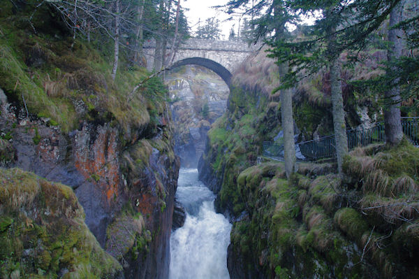 Le fameux Pont d_Espagne