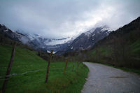 Le Cirque de Gavarnie dans le fond, bien ennuage