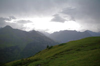 Vers le massif du Vignemale en montant au refuge des Espuguettes