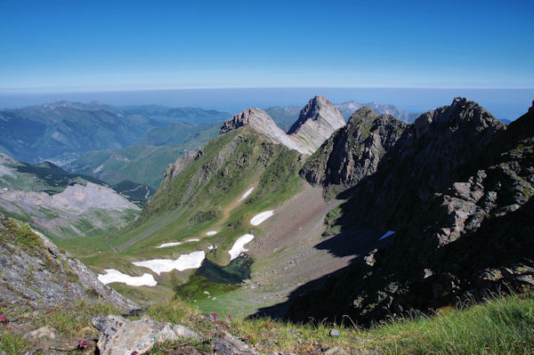 Le Lac infrieur de Louesque, le Pic de la Latte de Bazen et le Pic d_Esquera