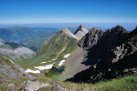 Le Lac inferieur de Louesque, le Pic de la Latte de Bazen et le Pic d'Esquera